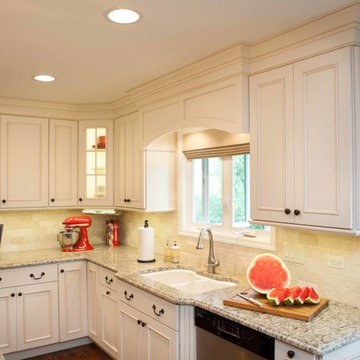 Italian Contemporary Kitchen in Hoffman Estates