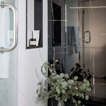 Main + 25th - Bathroom