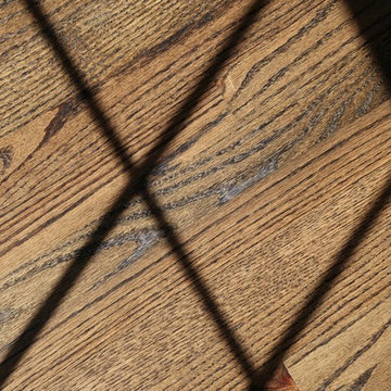 Ebony/Jacobean on red oak