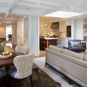 Open Floorplan: Dining Room, Family Room & Kitchen