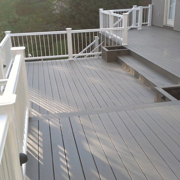 Multilevel deck
