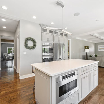 7034 Beckwith Rd, Morton Grove, IL