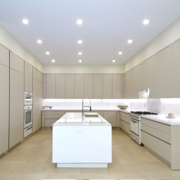 Sleek Modern Italian Kitchen