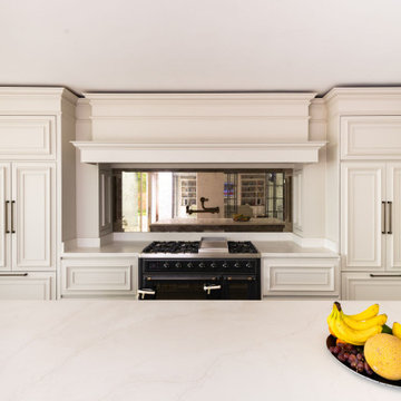 Handleless Traditional Mapesbury Kitchen