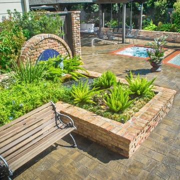 Brick and Tile Backyard Design - New Orleans Flavor