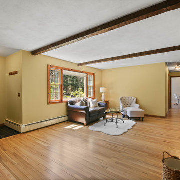 877 Chestnut Hill Road, Glastonbury, CT 06073