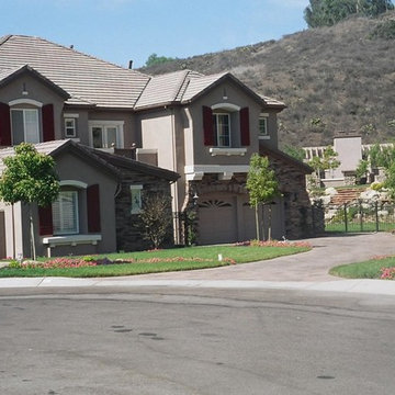 Hillside Vineyard Project - Front Yard - Front View