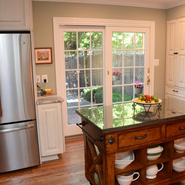 Springfield, VA Kitchen Remodel Cream and Green cabinets