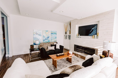 Photo of a contemporary living room in Edmonton.
