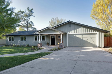 Country exterior home photo in San Francisco