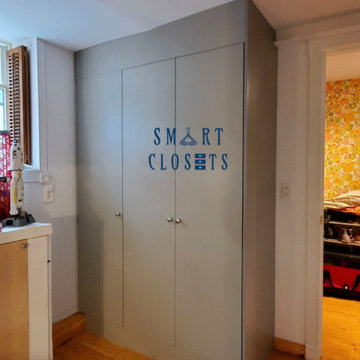 BEDROOM WALL CLOSET DESIGNED BY SMART CLOSETS