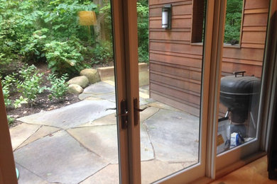 Example of a trendy patio design in Columbus