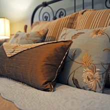pillow  in bed