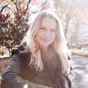 Karolina Mclaughlin's photo