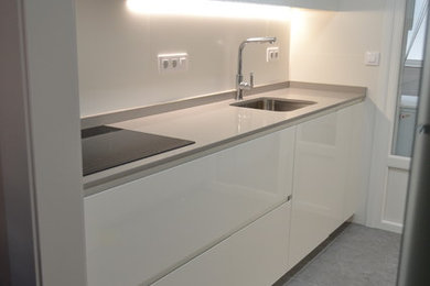 Cocina minimalista de gran capacidad