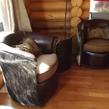 Off Grid Log Home Beautifully Furnished!