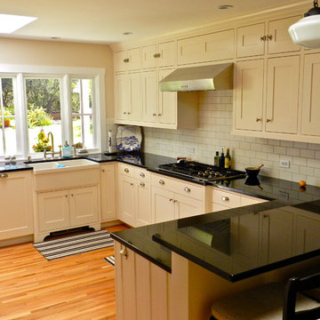 Retro kitchen for 1950 Santa Fe residence