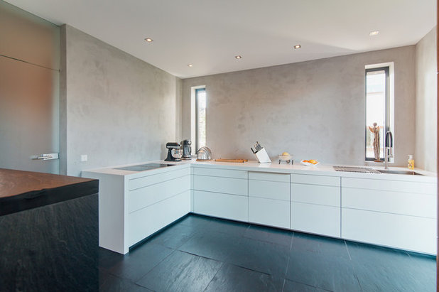 Farbe, Lack, Putz – welcher unsichtbare Küchen-Spritzschutz ist besser?