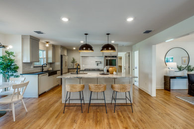 Inspiration for a transitional kitchen remodel in Dallas