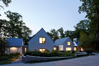 Beach style exterior home photo in Chicago