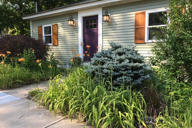 Transitional home design photo in Bridgeport
