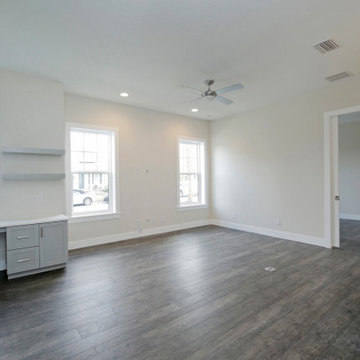 Oakland Park Lot 402