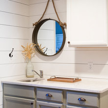Villa main floor bathroom