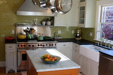 Example of an arts and crafts kitchen design in San Francisco