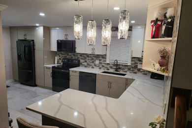 Inspiration for a modern kitchen remodel in Philadelphia