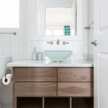 Bathrooms/Powder rooms