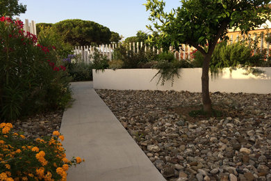Immagine di un giardino minimalista