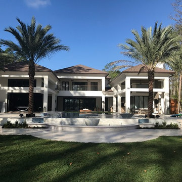 367 - Luxurious Pool with Fire Balls and Infinity Edge