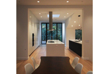 Wine cellar - wine cellar idea in Los Angeles