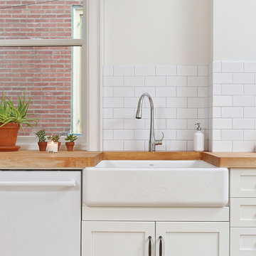 Garden Court, Philadelphia: Open Kitchen Concept with Breakfast Nook Addition
