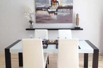 Example of a dining room design in Montreal