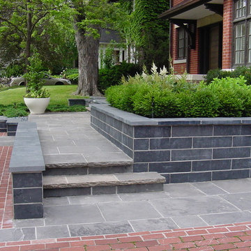 Forest Hill Front Yard Driveway