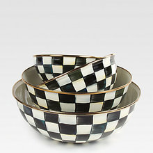 The Best Black and White Home Accessories