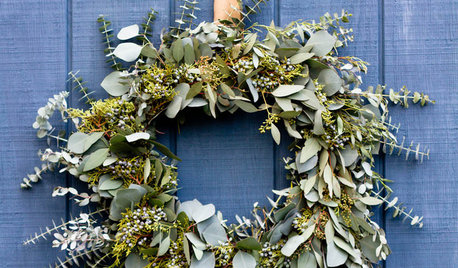 Make a Long-Lasting Eucalyptus Holiday Wreath