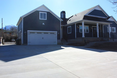 Large arts and crafts exterior home photo in Salt Lake City