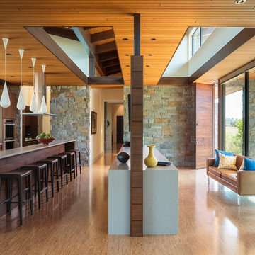 Westwind Residence - Entry / Kitchen