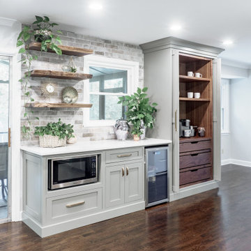 ATLANTA - Modern Rustic Warm kitchen