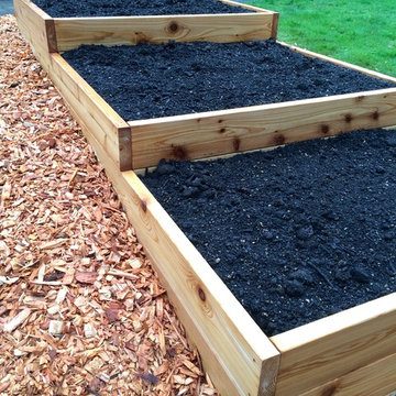 Terraced raised garden bed