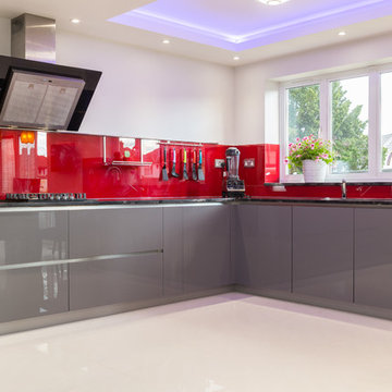 Red Kitchen Splashback