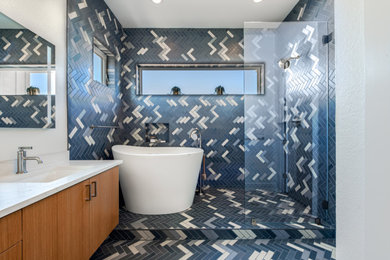 Serene Retreat: Revitalizing Boldness in Bathroom Design