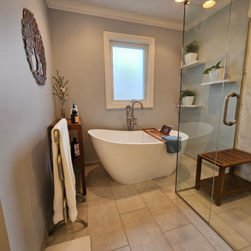 Showplace EVO Maple Sparrow Primary Bath