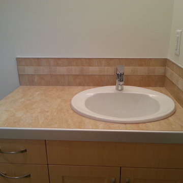 Tile counter and back splash with Schluter front edge