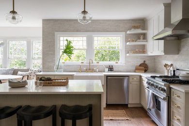 Inspiration for a transitional kitchen remodel in Los Angeles