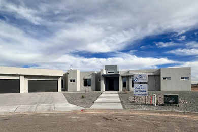 Inspiration for a modern exterior home remodel in Albuquerque