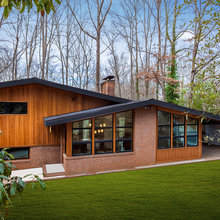 Derek's Exterior