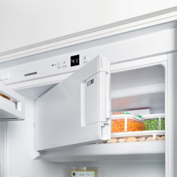 HC 700B - Refrigerators